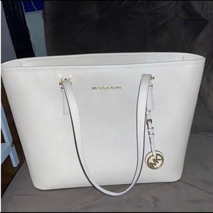 Michael Kors Jet Set Travel Tote